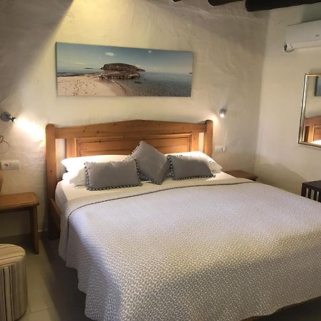 Finca Can Toni Sant Jordi de ses Salines Екстериор снимка